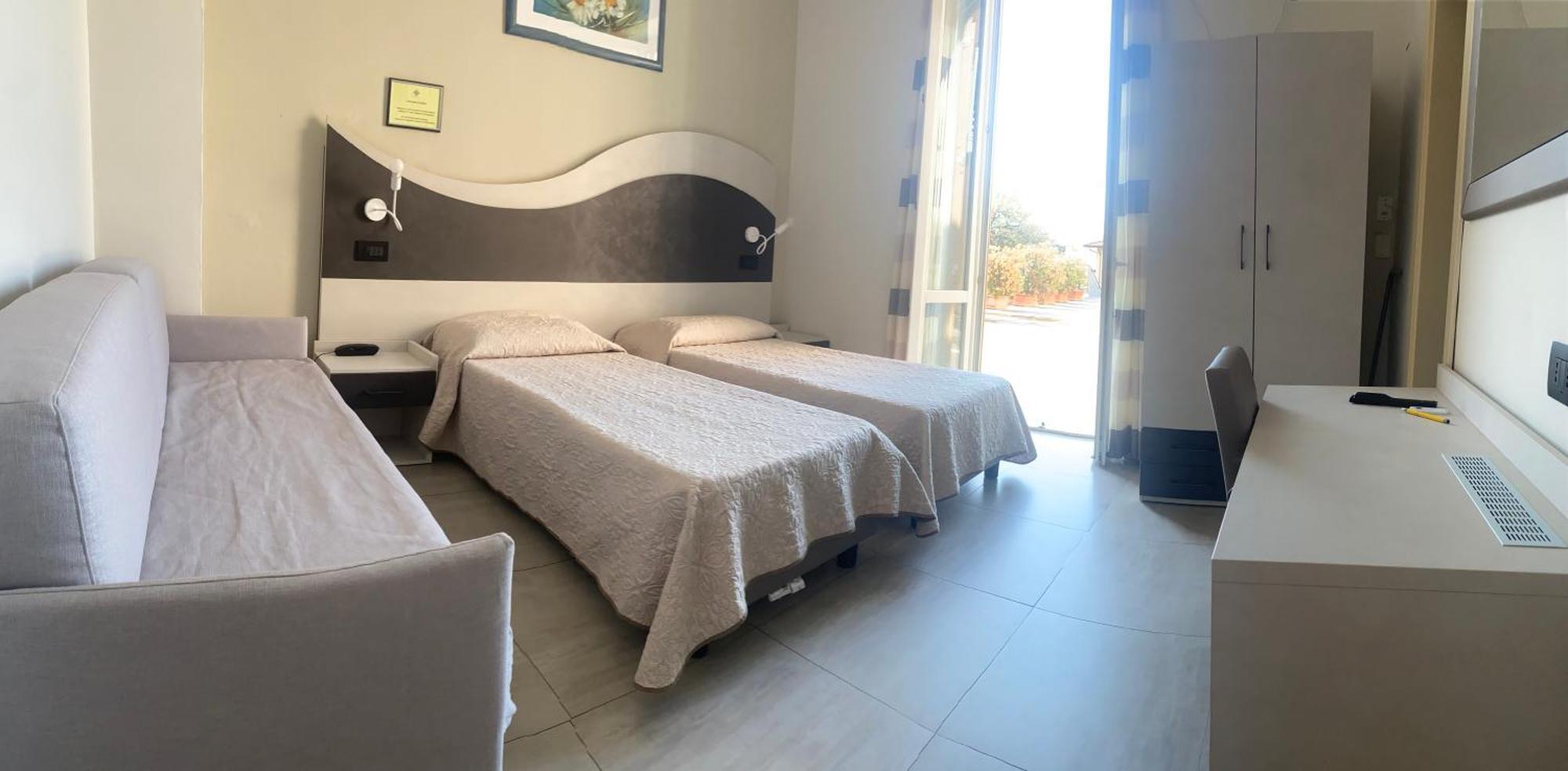 Hotel Roma Marina di Massa Luaran gambar