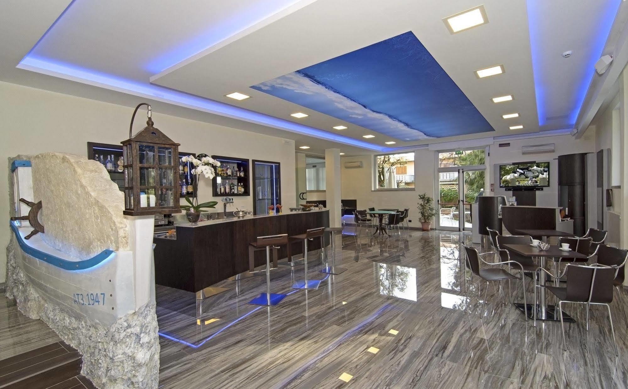 Hotel Roma Marina di Massa Luaran gambar